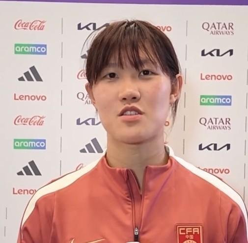 U17女足赵思晴:肯尼亚踢得很强硬,比赛时告诉自己一定能行